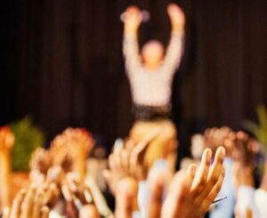 training public speaking tantangan presentasi persuasi