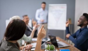 cara mengendalikan audiens dalam public speaking ala juru bicara