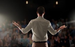 cara mengendalikan audiens dalam public speaking juru bicara indonesia