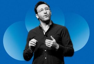 tips cara berbicara di panggung Simon Senek