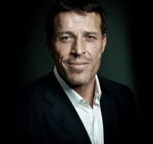 tips public speaking efektif Motivator Tony Robbins