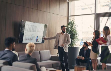 cara membujuk audiens Strategi Sukses Presentasi Persuasi Ala Juru Bicara Indonesia