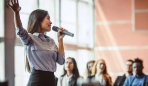 pelatihan public speaking di Jogja untuk menjadi public speaker handal