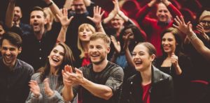 cara membujuk pendengar strategi mempengaruhi audiens yang efektif bersama juru bicara indonesia