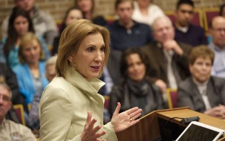 cara menyampaikan pidato yang efektif teknik presentasi yang mengesankan Ala Carly Fiorina Juru Bicara