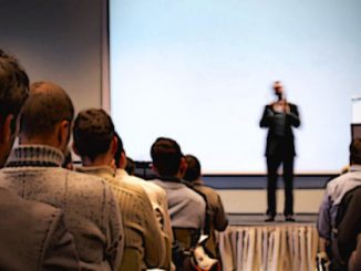 cara menjadi publik speaker terkenal para motivator top dunia